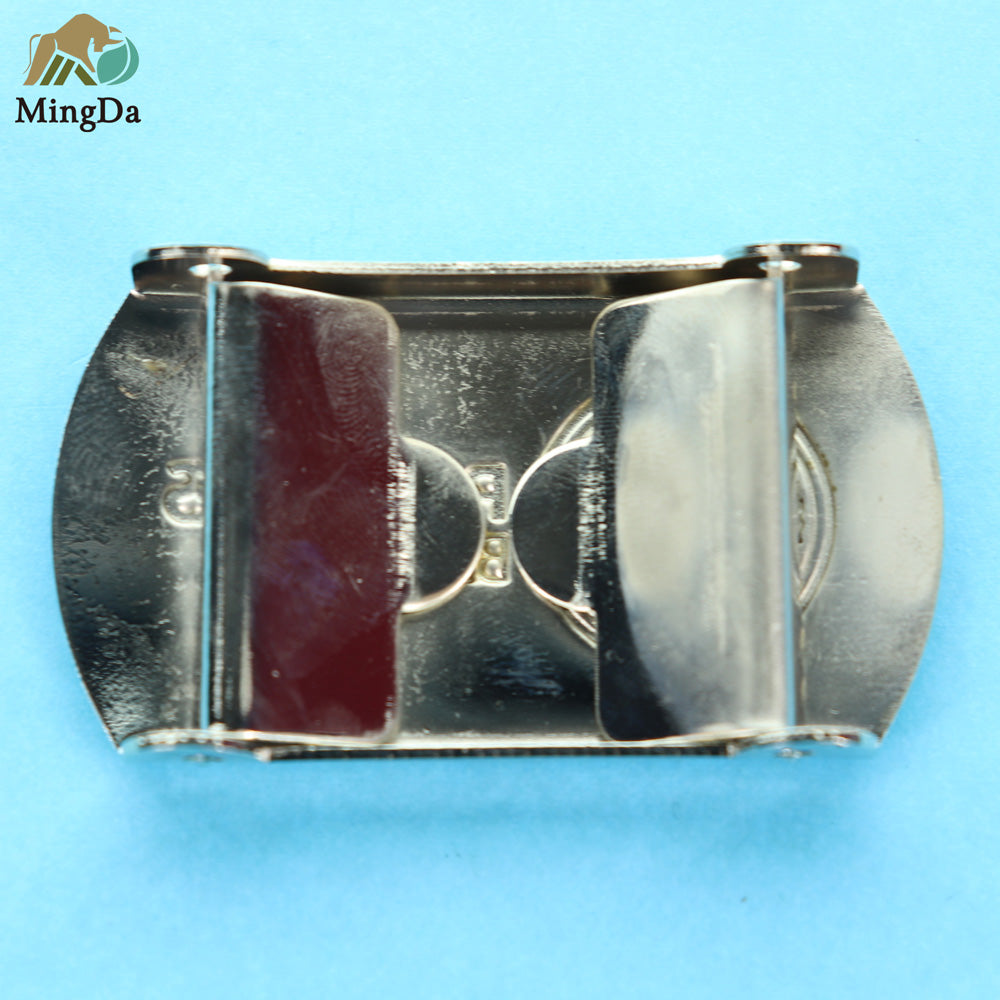 Buckle With Teeth On Both Sides