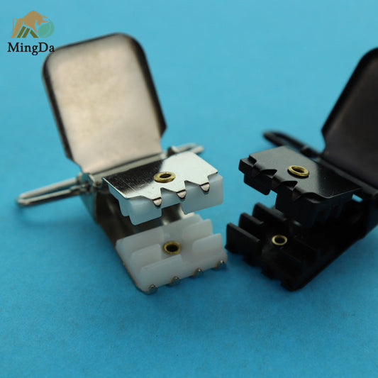 Heavy Duty Construction Clip With Plastic Teeth