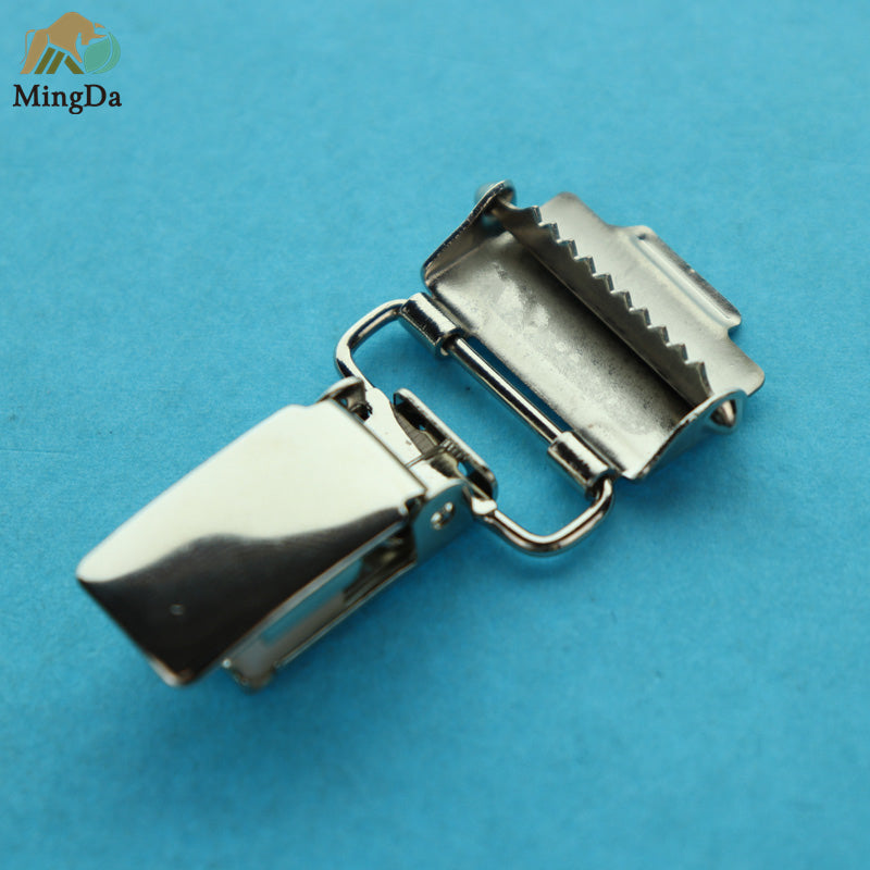 Suspender Clip Integrated With Adjuster